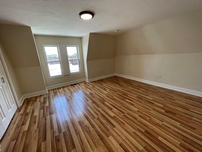 Building Photo - 350 Melwood Ave