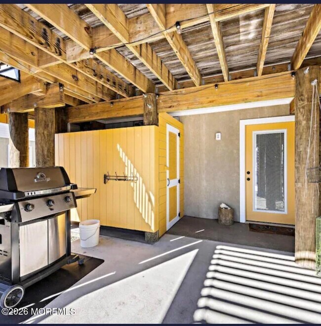 Building Photo - 110 N Ensign Dr