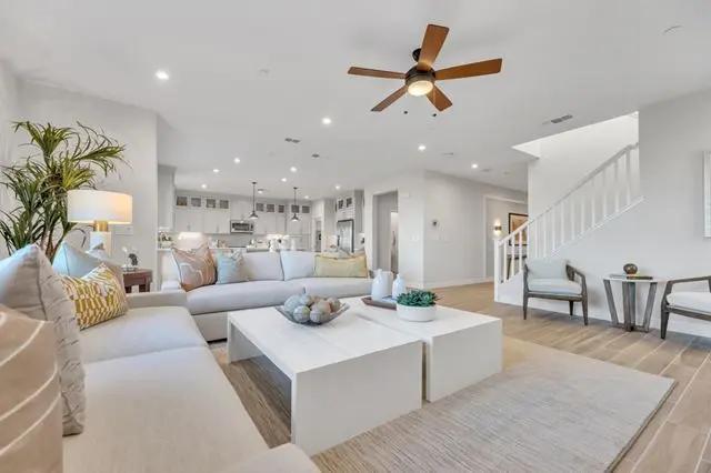 Primary Photo - 1580 Blue Moon Ln