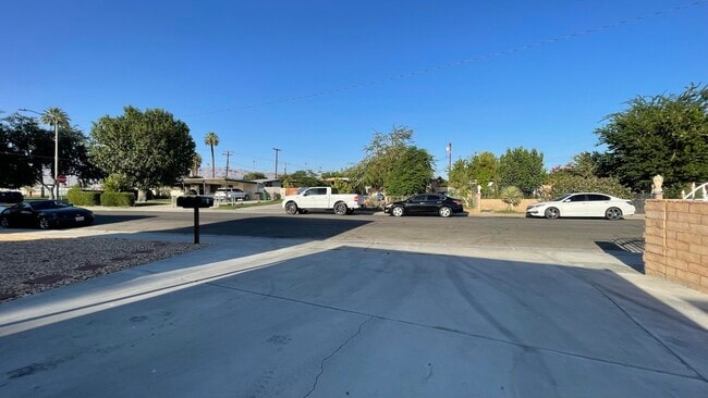 Building Photo - 46551 Linda Flora St
