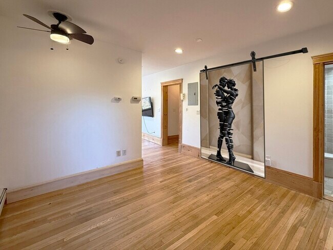 Building Photo - 148 Berkshire St