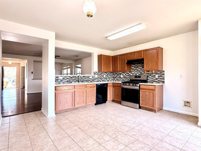 Building Photo - 16127 Cole Bridge Ln