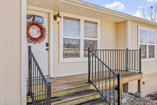 Building Photo - 145 Baxter Ln