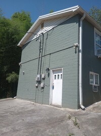 Building Photo - 59 Oak St