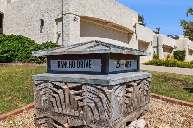 Building Photo - 5732 N 25th St