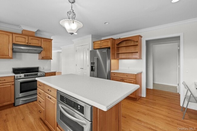 Building Photo - 46 Sylvan Rd