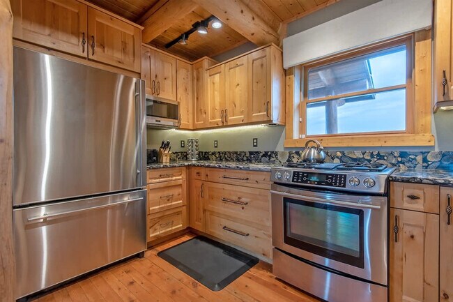 Building Photo - 2477 Middle Teton Rd