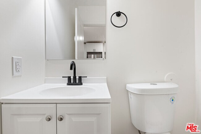 Building Photo - 1743 9th St