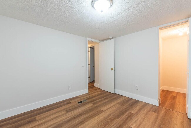 Building Photo - 23023 Watergate Cir