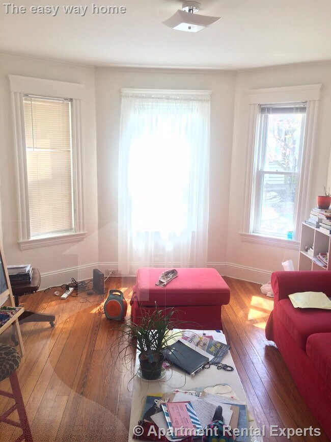 Building Photo - 20 Donnell St