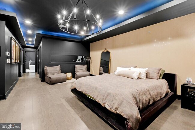 Building Photo - 1121 Earl St