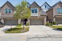 Building Photo - 136 Claire Dr