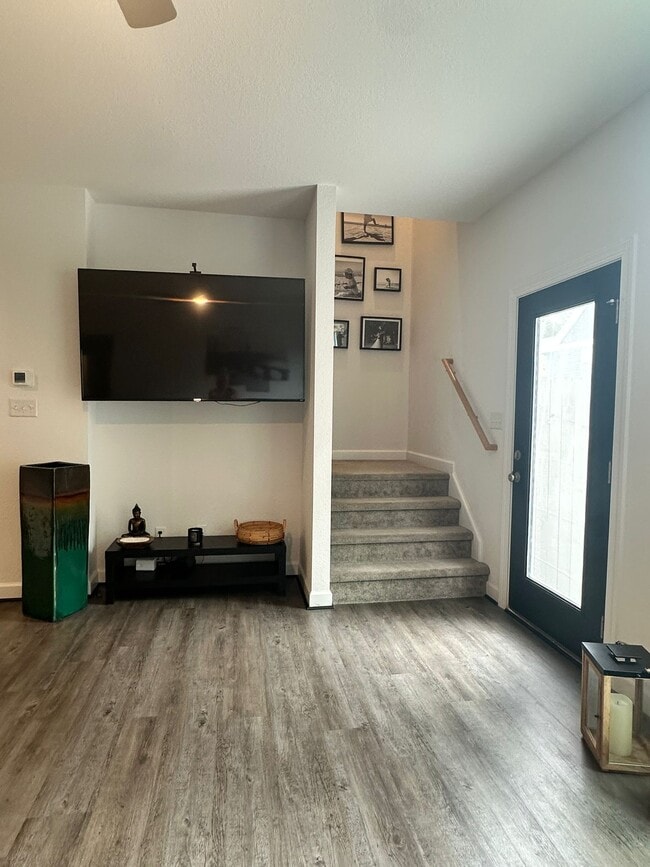 Building Photo - 1229 Jadens Wy