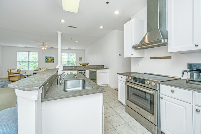Building Photo - 7331 Indigo Palms Way