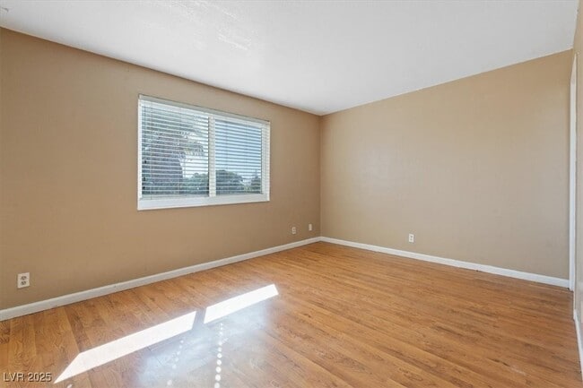 Building Photo - 4602 Inland Ct