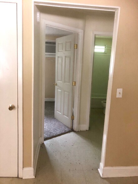 Building Photo - 43334 Happywoods Rd Exd