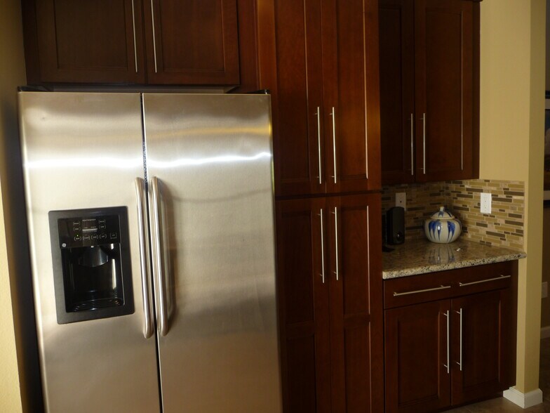 Building Photo - 47975 Joshua Ct