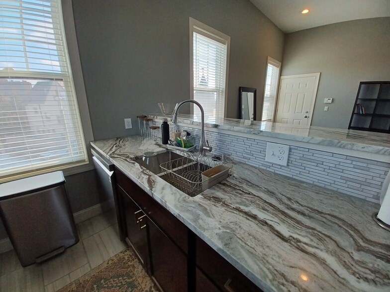 Building Photo - 1786 W Willis St