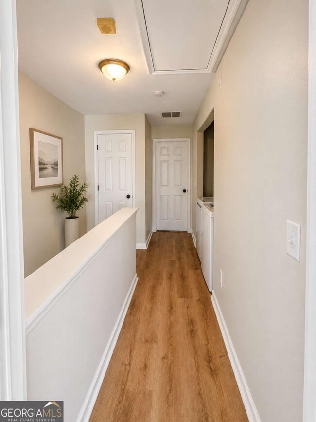 Building Photo - 3152 Mill Springs Cir NE