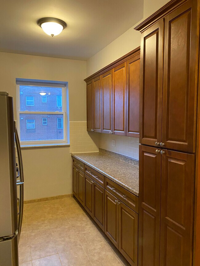 Building Photo - 2083 76th St