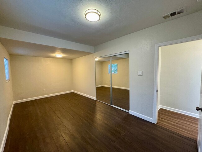 Building Photo - 15105 Nurmi St