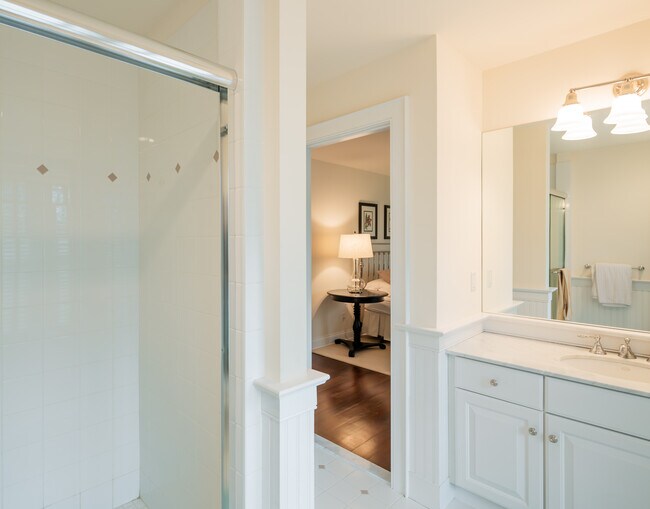 Building Photo - 21 Fieldview Ln