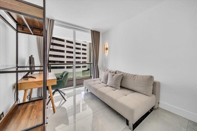 Building Photo - 50 Biscayne Blvd