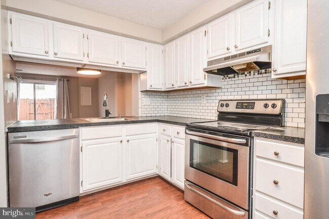 Building Photo - 12509 Laurel Grove Pl