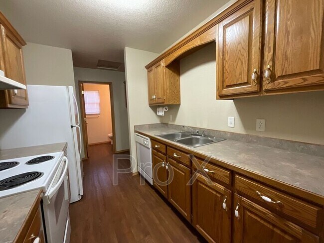 Building Photo - 4563 E Zora St