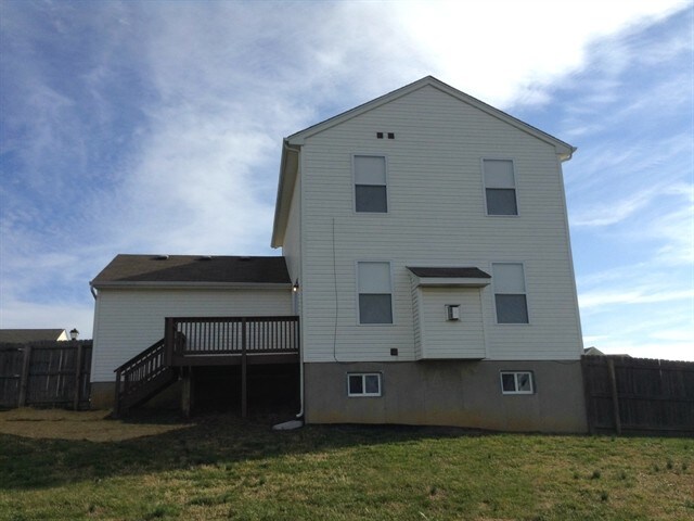 Building Photo - 118 Friar Tuck Dr