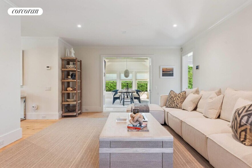 Building Photo - 25 Jobs Ln