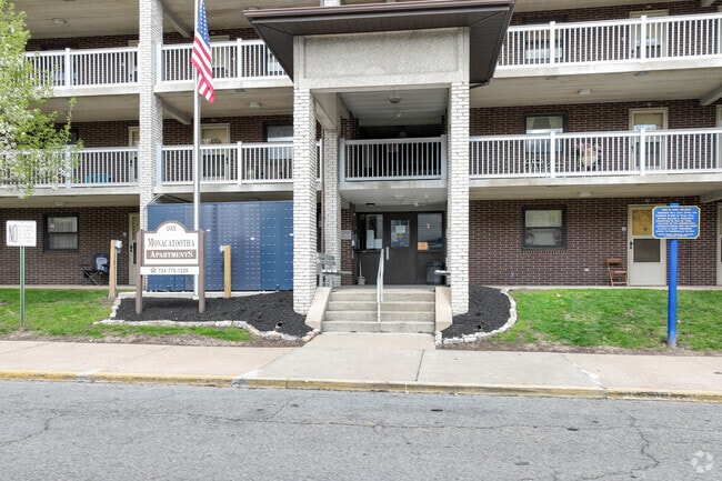 Building Photo - Monacatootha Apartments