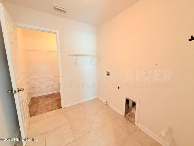 Building Photo - 3374 Traceland Oak Ln