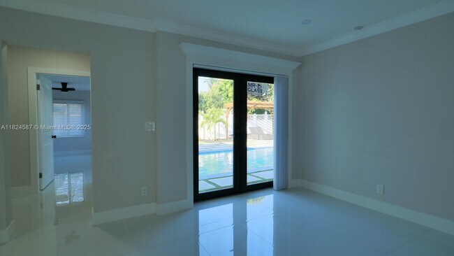 Building Photo - 3609 SW 23rd St