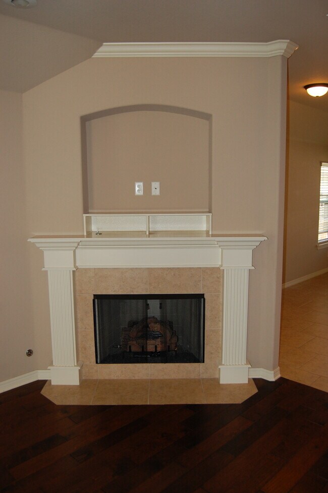 Building Photo - Adorable 3 Bedroom w/ Excellent Location!