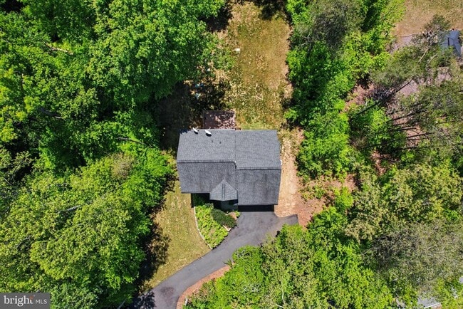 Building Photo - 9811 Catharpin Rd