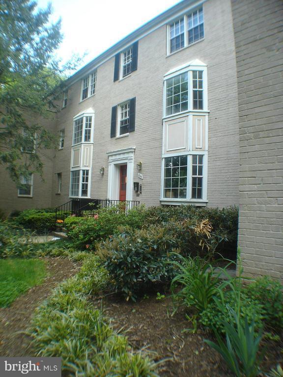 Building Photo - 806 S Arlington Mill Dr