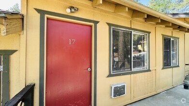 Building Photo - 1BR in Idyllwild