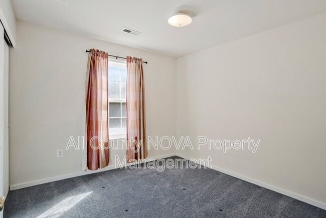 Building Photo - 12105 N Keys Rd