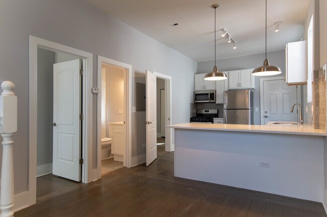 Building Photo - 2117 W 18th St