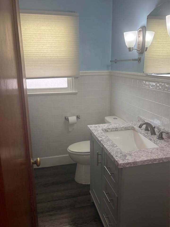 Building Photo - 1620 E 18th St