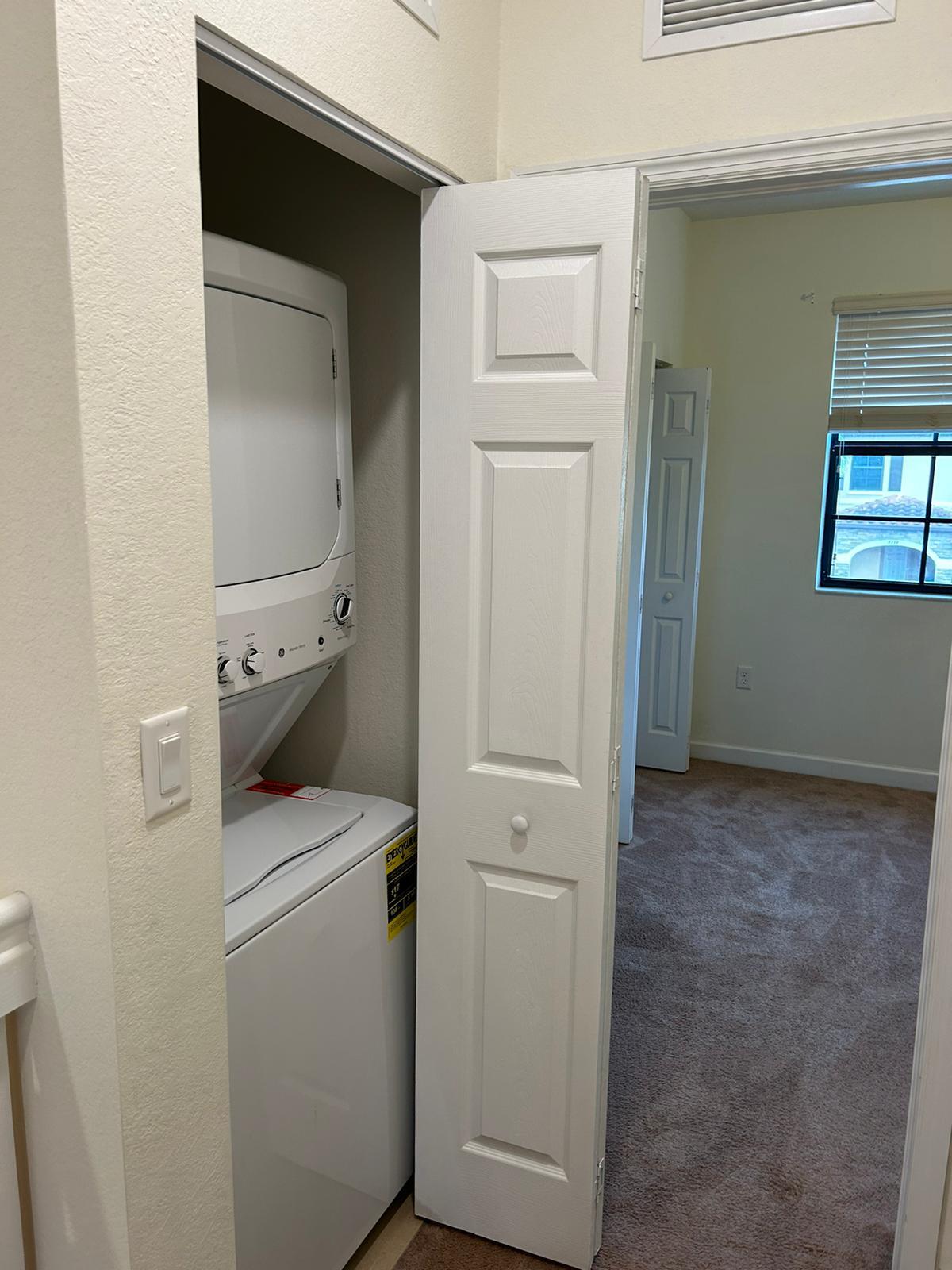 Building Photo - 9332 W 33rd Ln