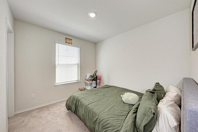 Building Photo - 229 Prairie Falcon Wy