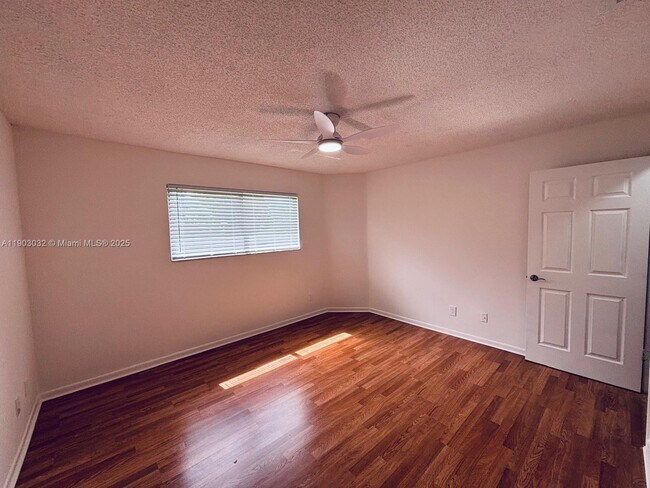 Building Photo - 3453 NW 44th St