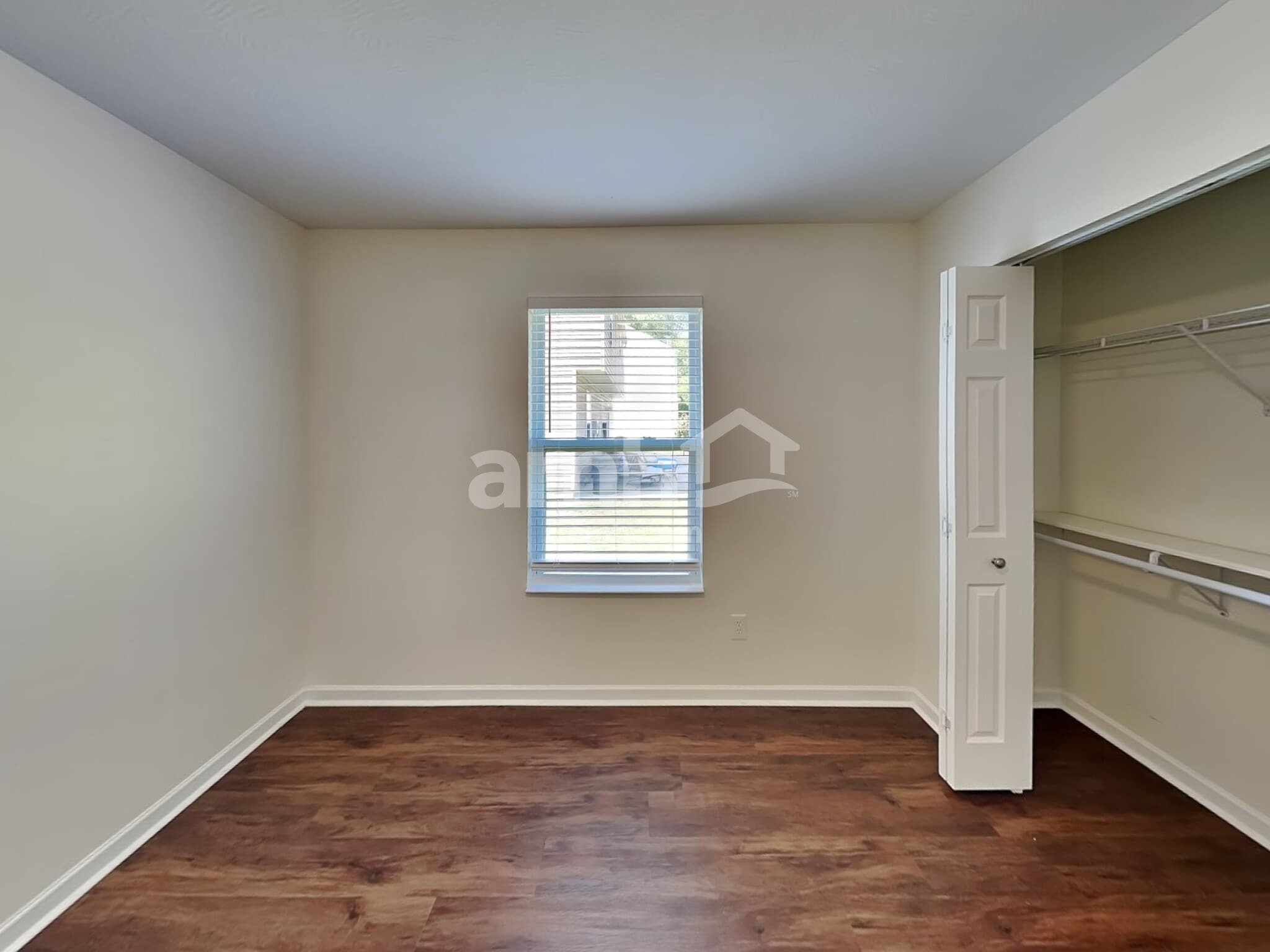 Building Photo - 327 Haystack Ave