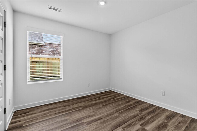 Building Photo - 4771 W Folsom St