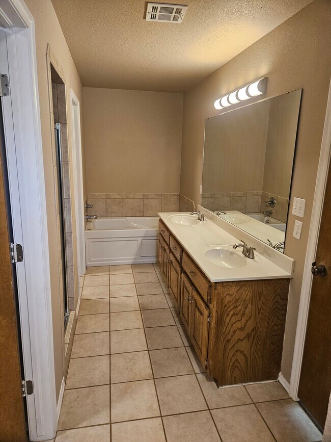 Building Photo - 2232 NW 157th Terrace