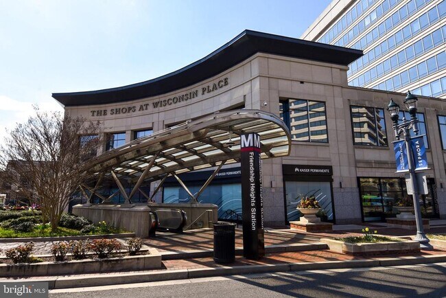 Building Photo - 4601 N Park Ave