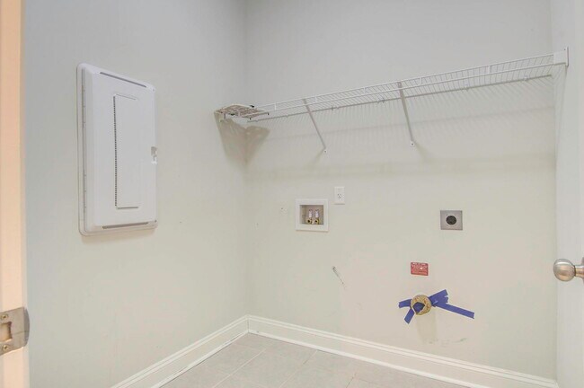 Building Photo - 612 Heartwood Ln