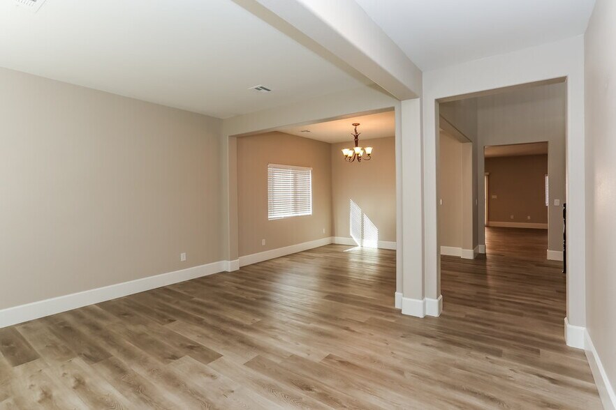 Building Photo - 7649 Heavenly Peak St